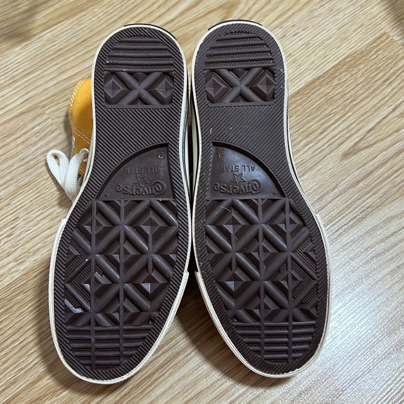 brand new Converse 1970s yellow canvas shoes size6 - Picture 3 of 4